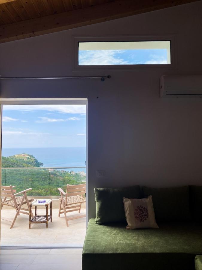 Elea Guesthouse Himare Exterior photo